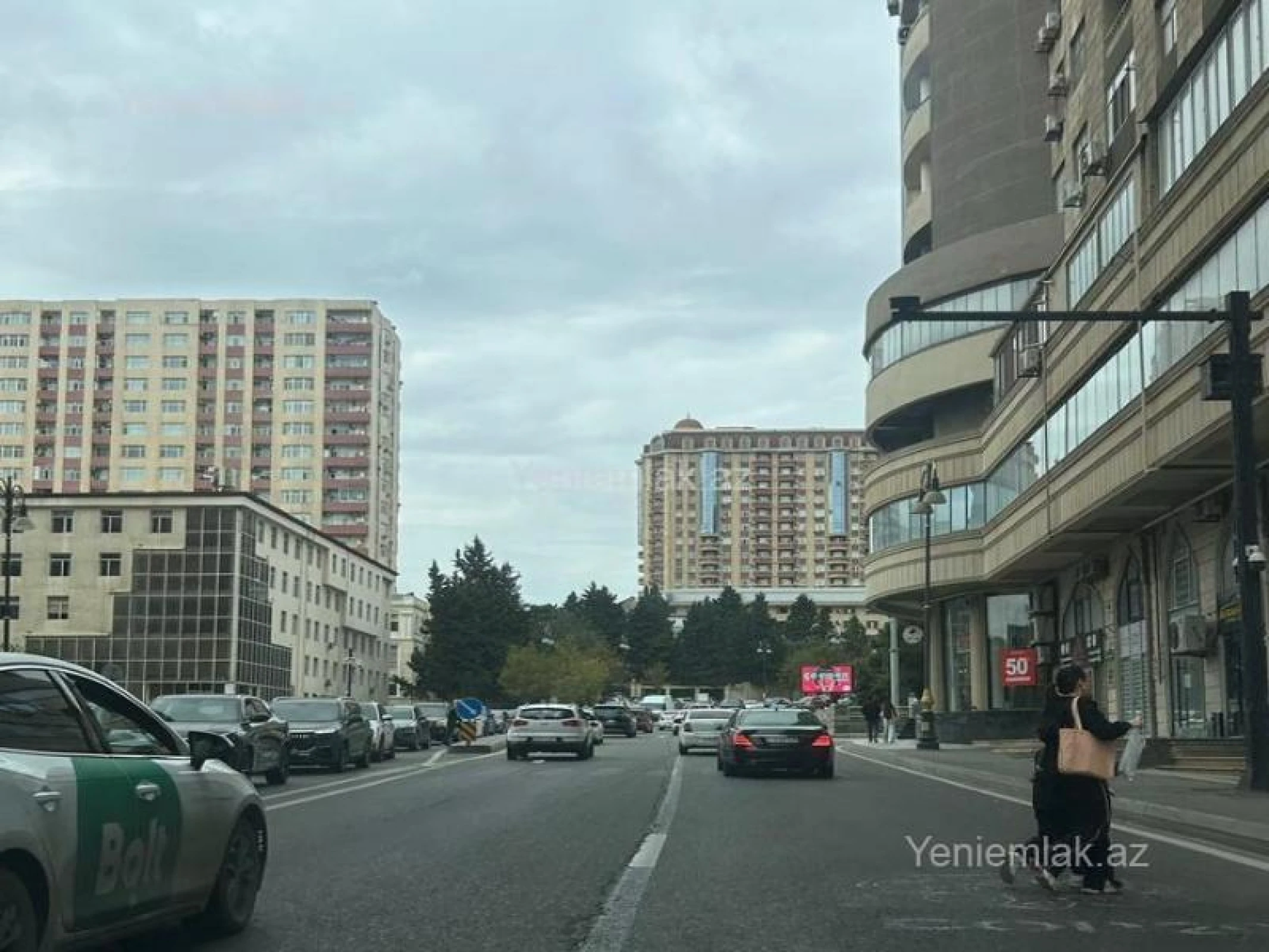 Satılır 1 otaqlı köhnə tikili 35 m²