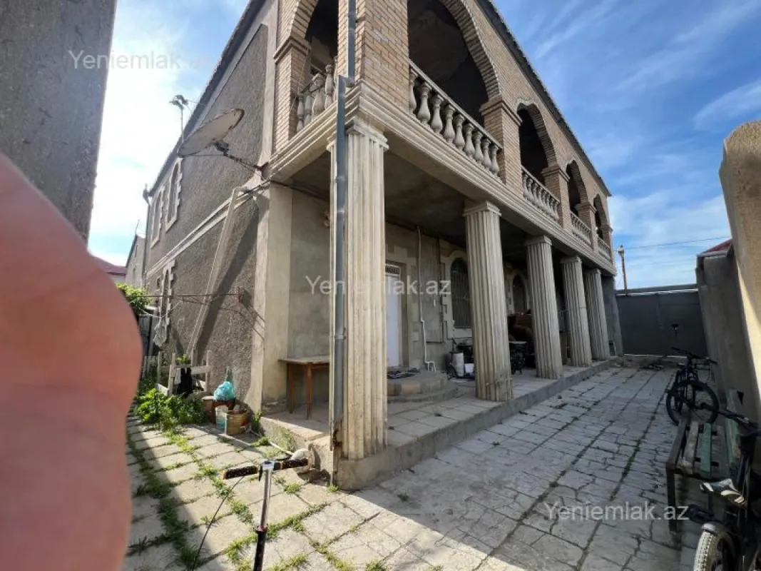 Satılır 6 otaqlı həyət evi 120 m²