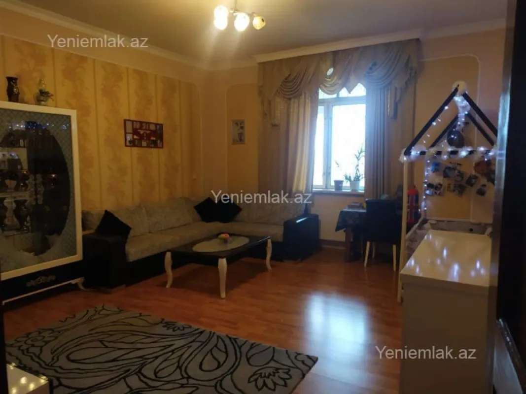 Satılır 6 otaqlı həyət evi 120 m²