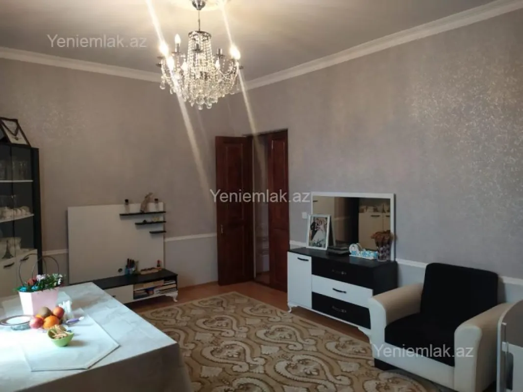Satılır 6 otaqlı həyət evi 120 m²