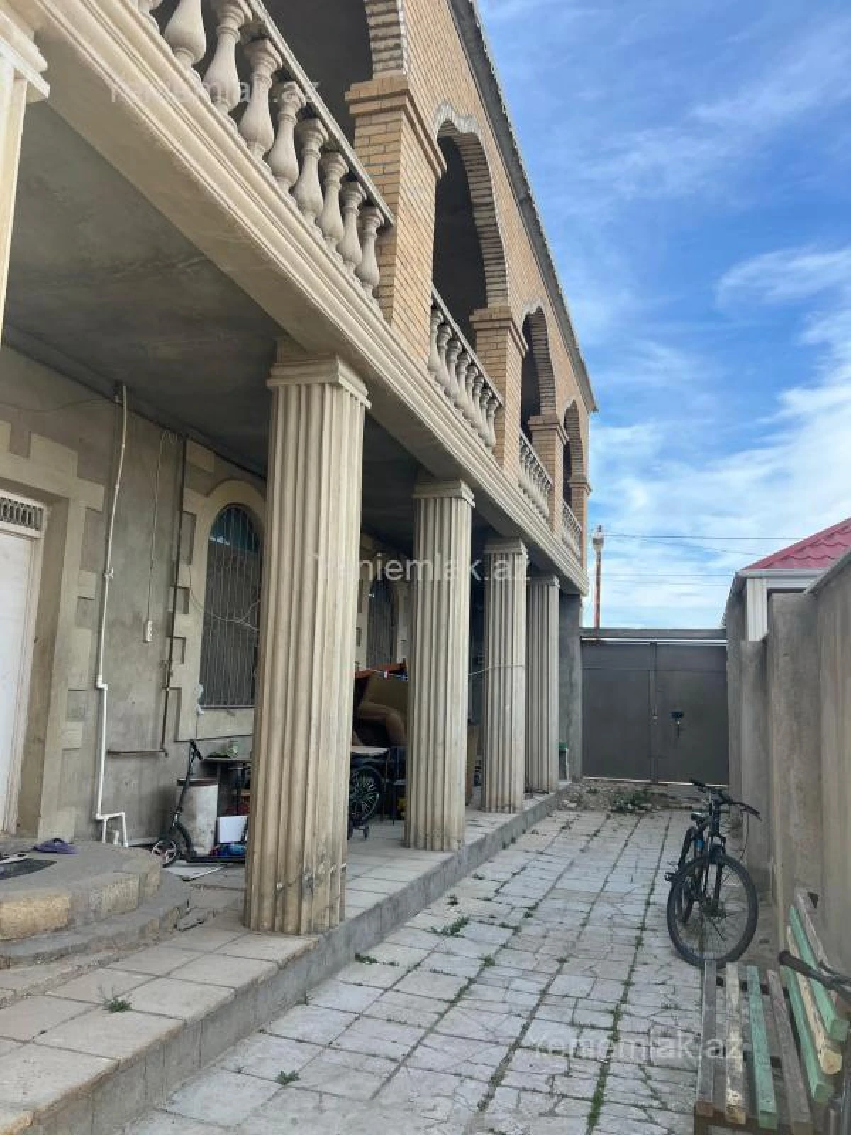 Satılır 6 otaqlı həyət evi 120 m²