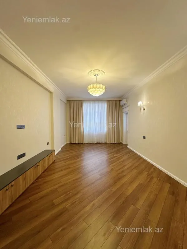 Satılır 3 otaqlı yeni tikili 105 m²