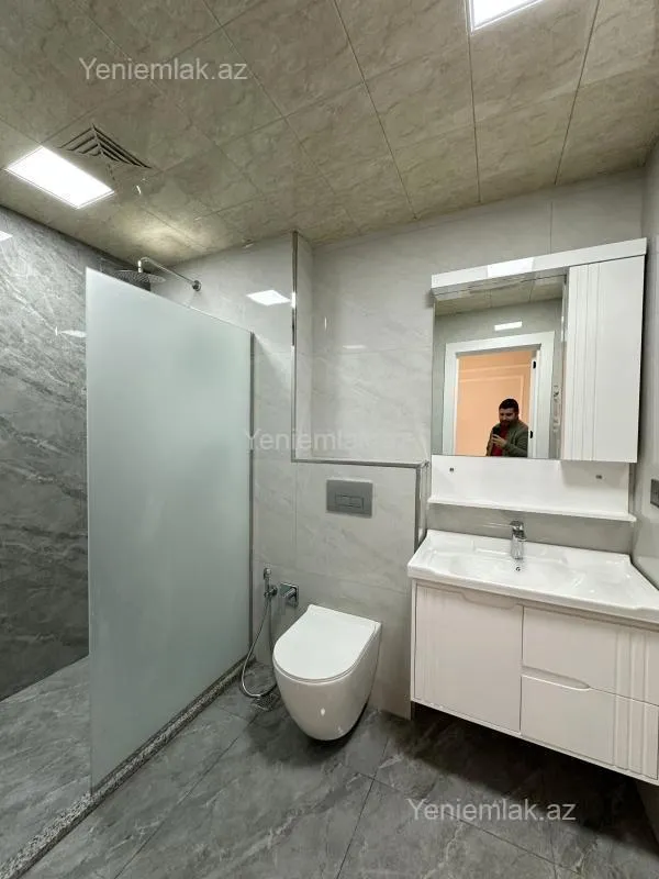 Satılır 3 otaqlı yeni tikili 105 m²