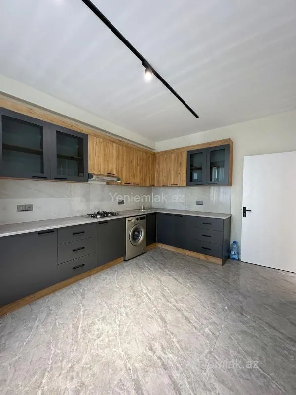 Satılır 3 otaqlı yeni tikili 105 m²