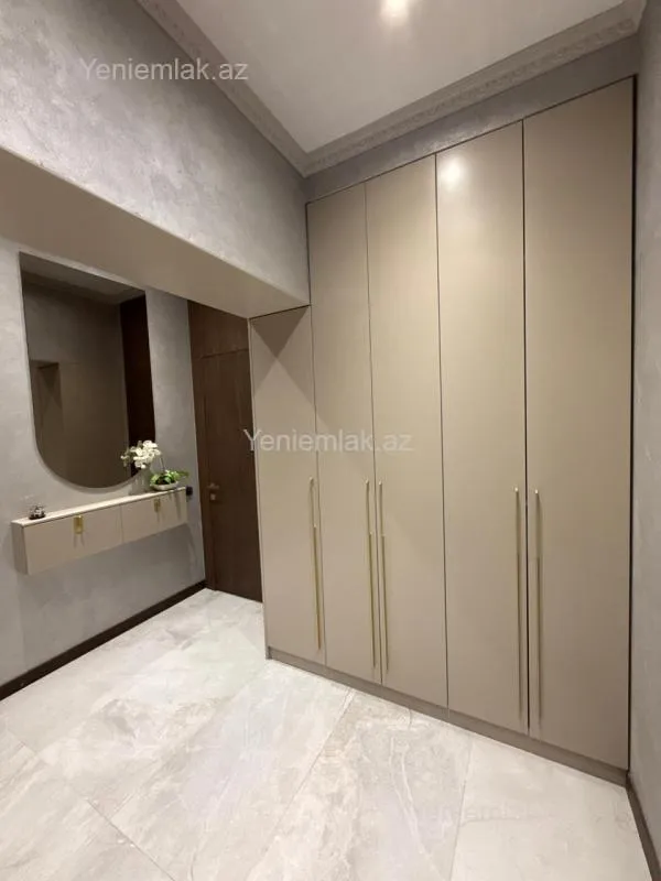 Satılır 3 otaqlı yeni tikili 90 m²