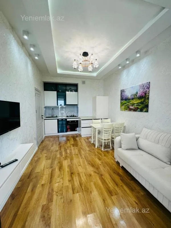 Satılır 3 otaqlı yeni tikili 65 m²
