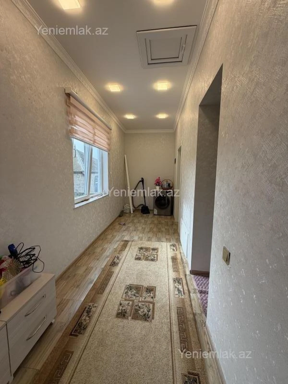 Satılır 10 otaqlı həyət evi 300 m²