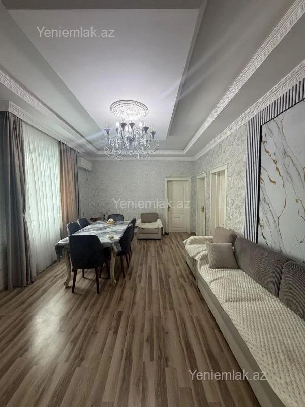 Satılır 10 otaqlı həyət evi 300 m²