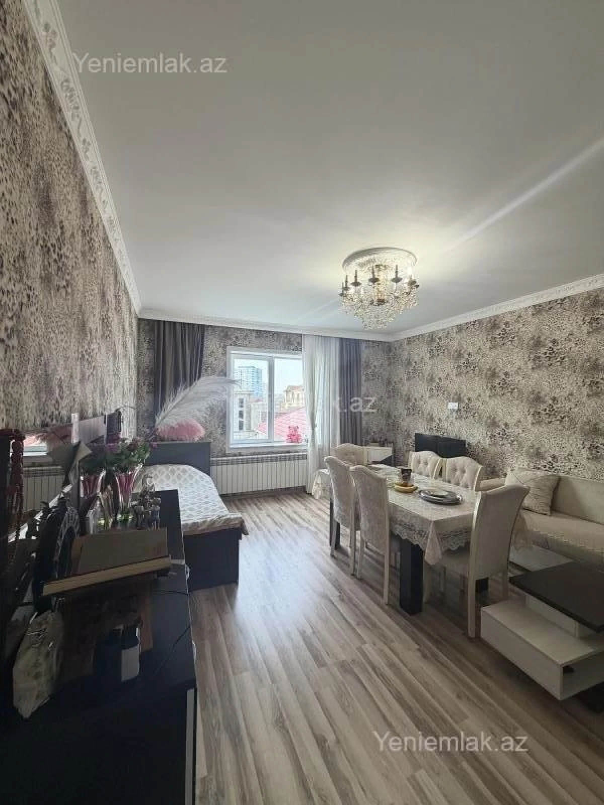 Satılır 10 otaqlı həyət evi 300 m²