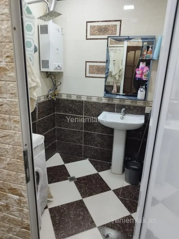 Satılır 2 otaqlı köhnə tikili 55 m²