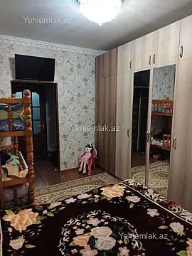 Satılır 2 otaqlı köhnə tikili 55 m²