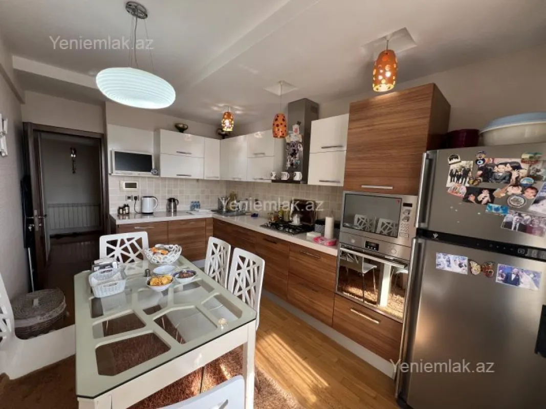 Satılır 3 otaqlı yeni tikili 115 m²