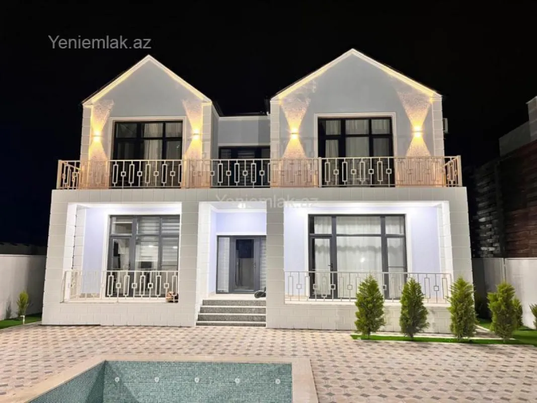 Satılır 5 otaqlı həyət evi 300 m²