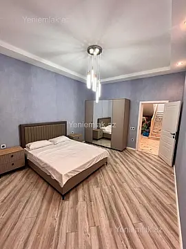 Satılır 5 otaqlı həyət evi 300 m²