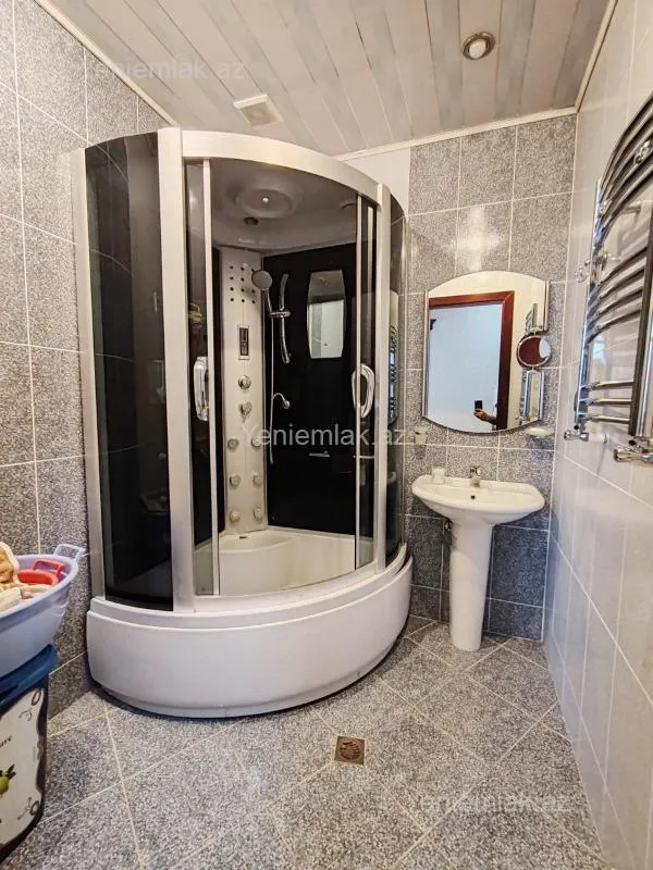 Satılır 2 otaqlı yeni tikili 78 m²