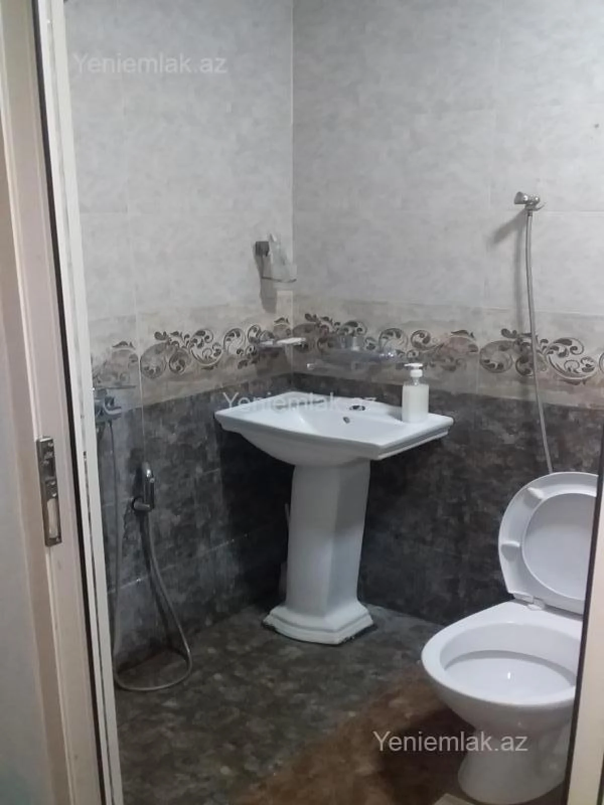 Satılır 7 otaqlı həyət evi 170 m²