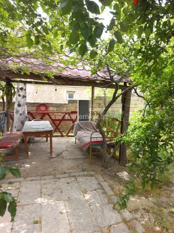 Satılır 3 otaqlı həyət evi 180 m²