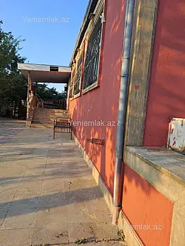 Satılır 3 otaqlı həyət evi 180 m²