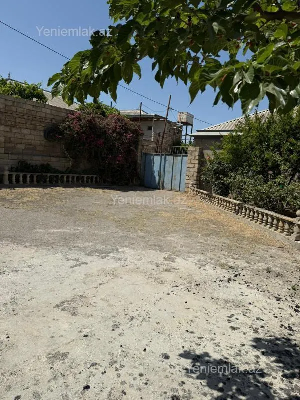 Satılır 3 otaqlı həyət evi 180 m²