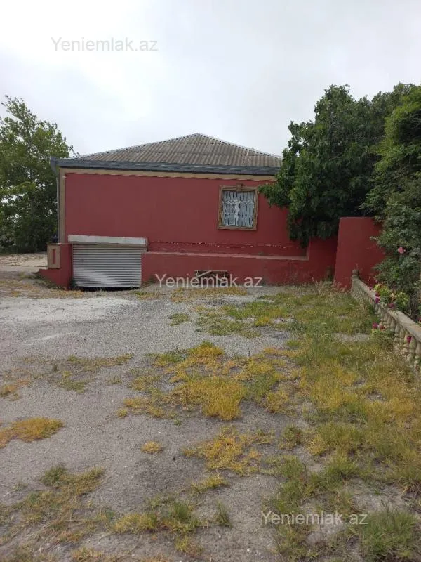 Satılır 3 otaqlı həyət evi 180 m²