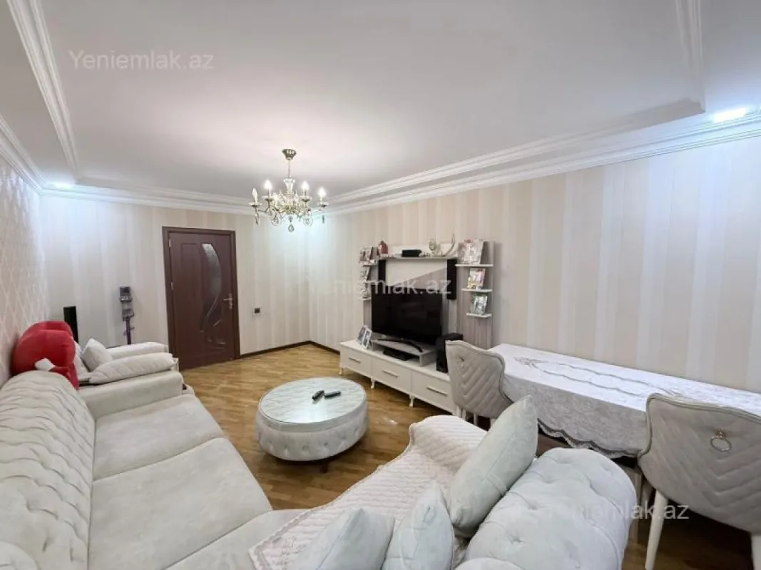 Satılır 3 otaqlı köhnə tikili 70 m²