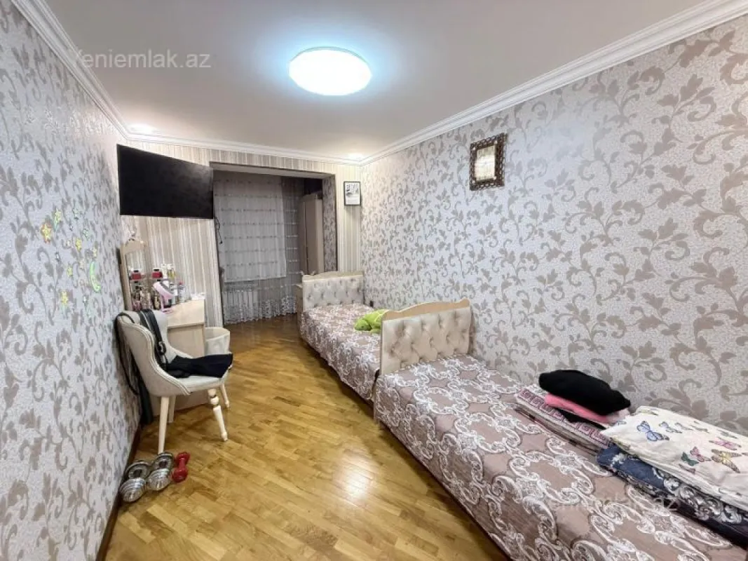 Satılır 3 otaqlı köhnə tikili 70 m²