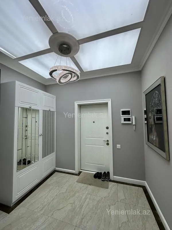 Satılır 4 otaqlı yeni tikili 105 m²
