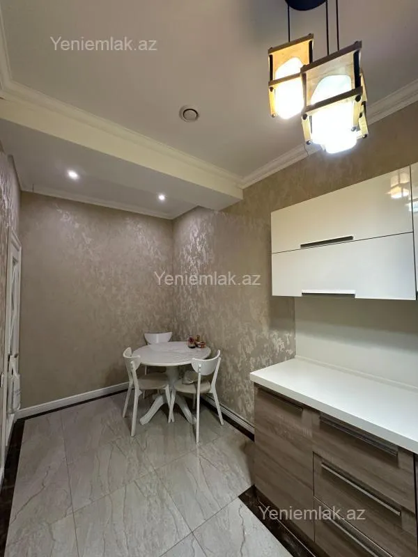 Satılır 4 otaqlı yeni tikili 105 m²