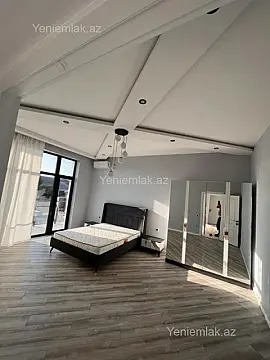 Satılır 5 otaqlı həyət evi 300 m²