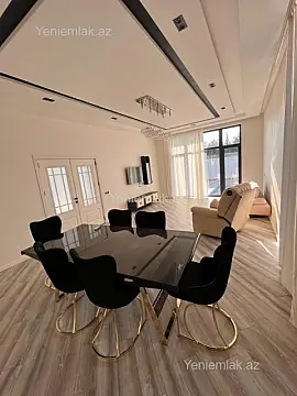 Satılır 5 otaqlı həyət evi 300 m²