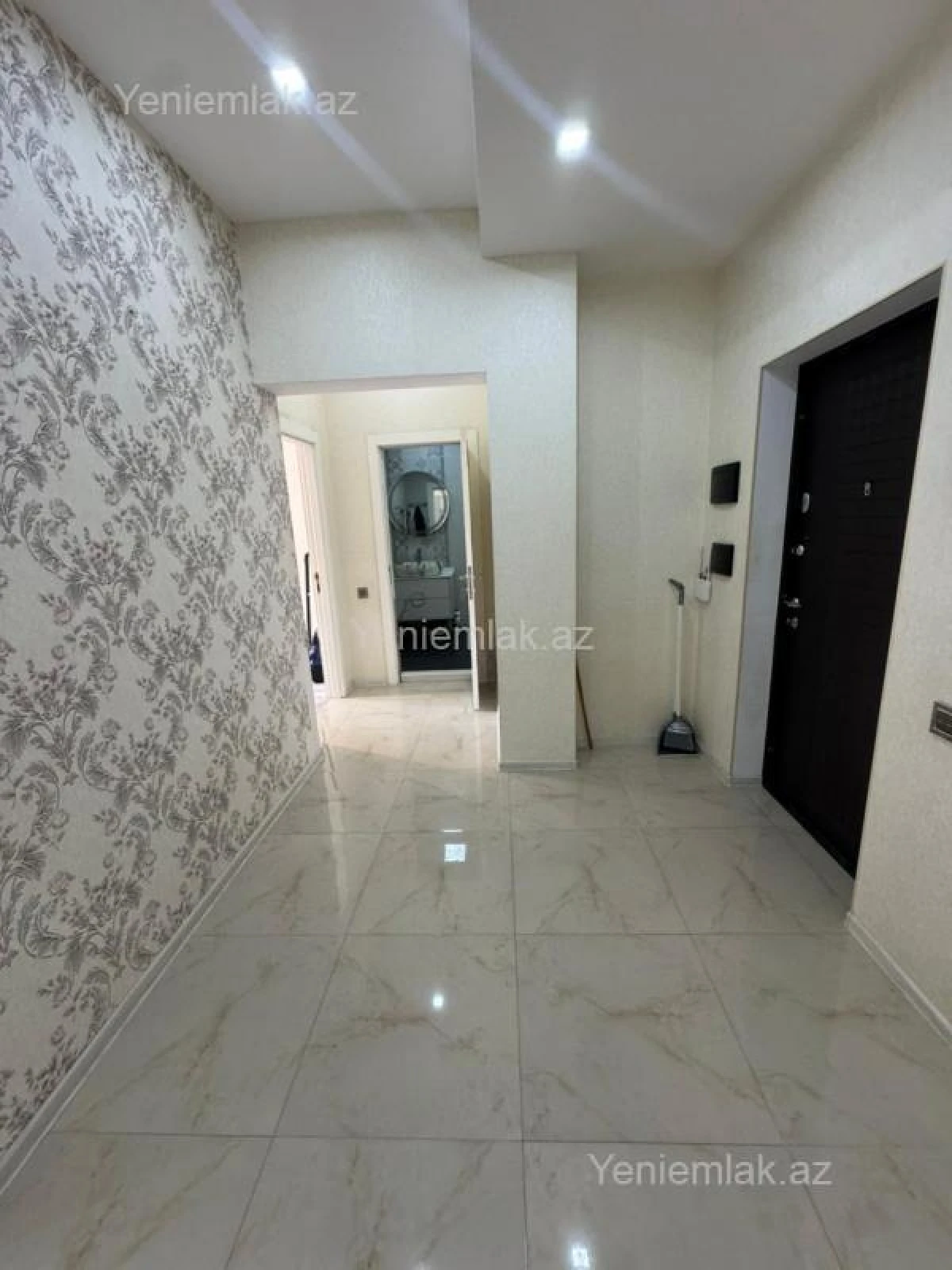 Satılır 2 otaqlı yeni tikili 80 m²