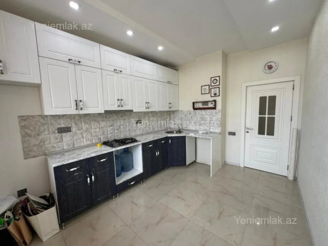 Satılır 2 otaqlı yeni tikili 80 m²