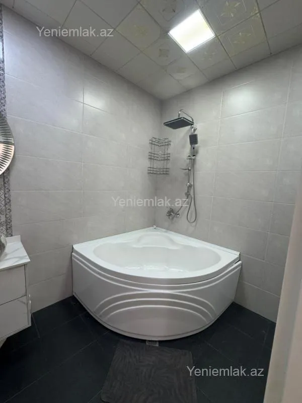 Satılır 2 otaqlı yeni tikili 80 m²