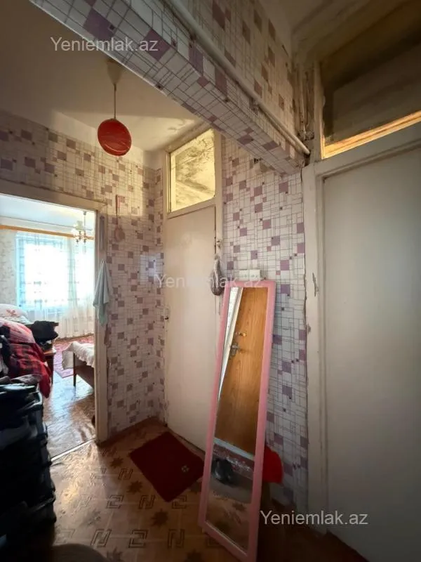 Satılır 2 otaqlı köhnə tikili 60 m²