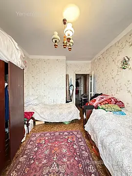 Satılır 2 otaqlı köhnə tikili 60 m²