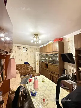 Satılır 2 otaqlı köhnə tikili 60 m²