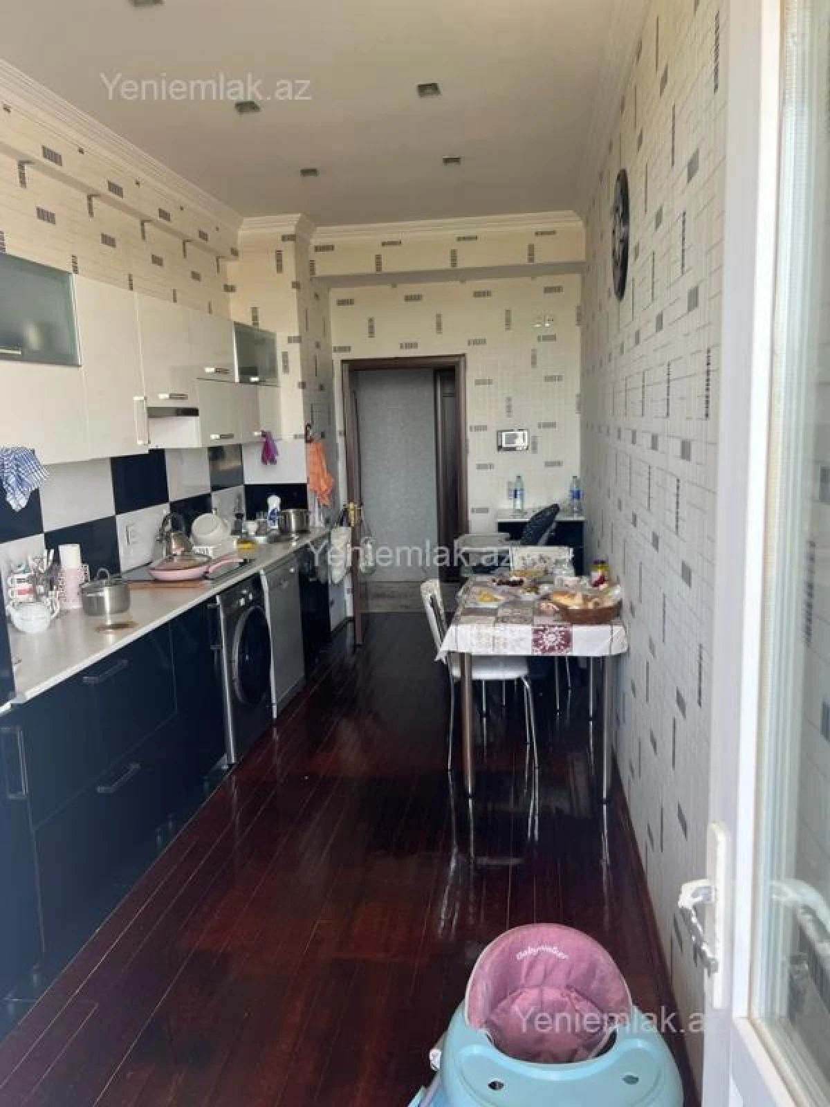 Satılır 3 otaqlı yeni tikili 105 m²