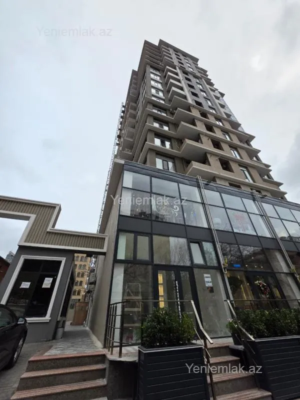 Satılır 3 otaqlı yeni tikili 117 m²