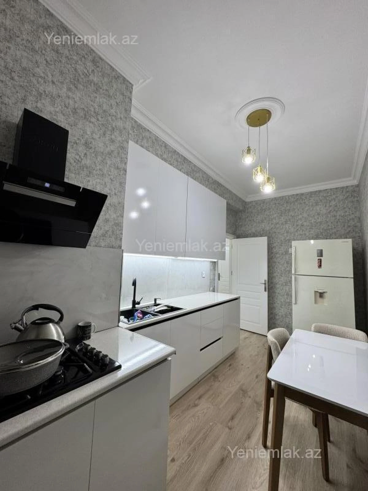 Satılır 3 otaqlı yeni tikili 105 m²
