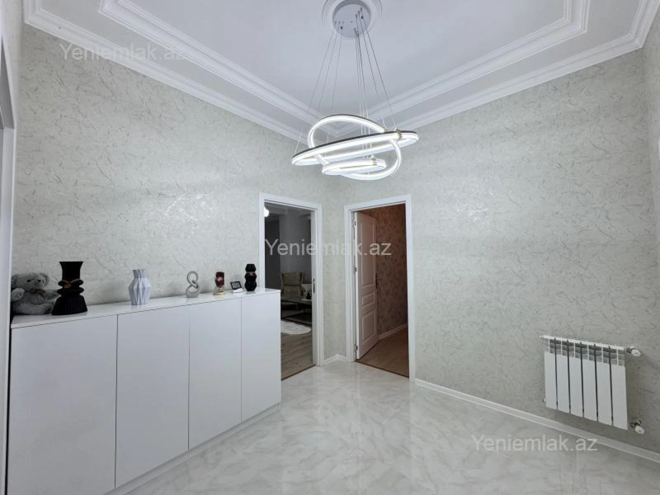 Satılır 3 otaqlı yeni tikili 105 m²