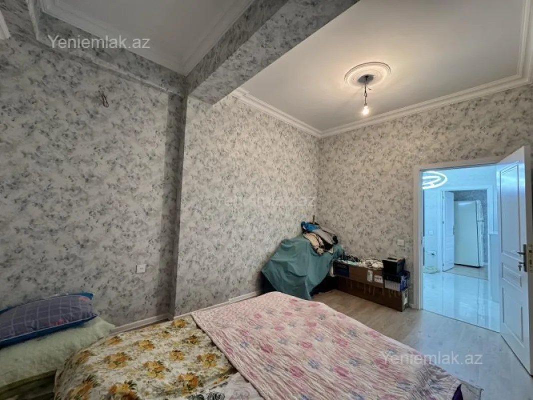 Satılır 3 otaqlı yeni tikili 105 m²