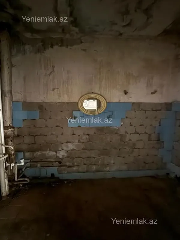 Satılır 2 otaqlı köhnə tikili 52 m²