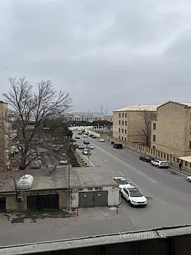 Satılır 2 otaqlı köhnə tikili 52 m²