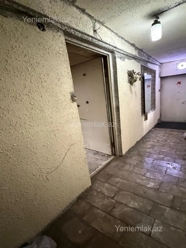 Satılır 2 otaqlı köhnə tikili 52 m²
