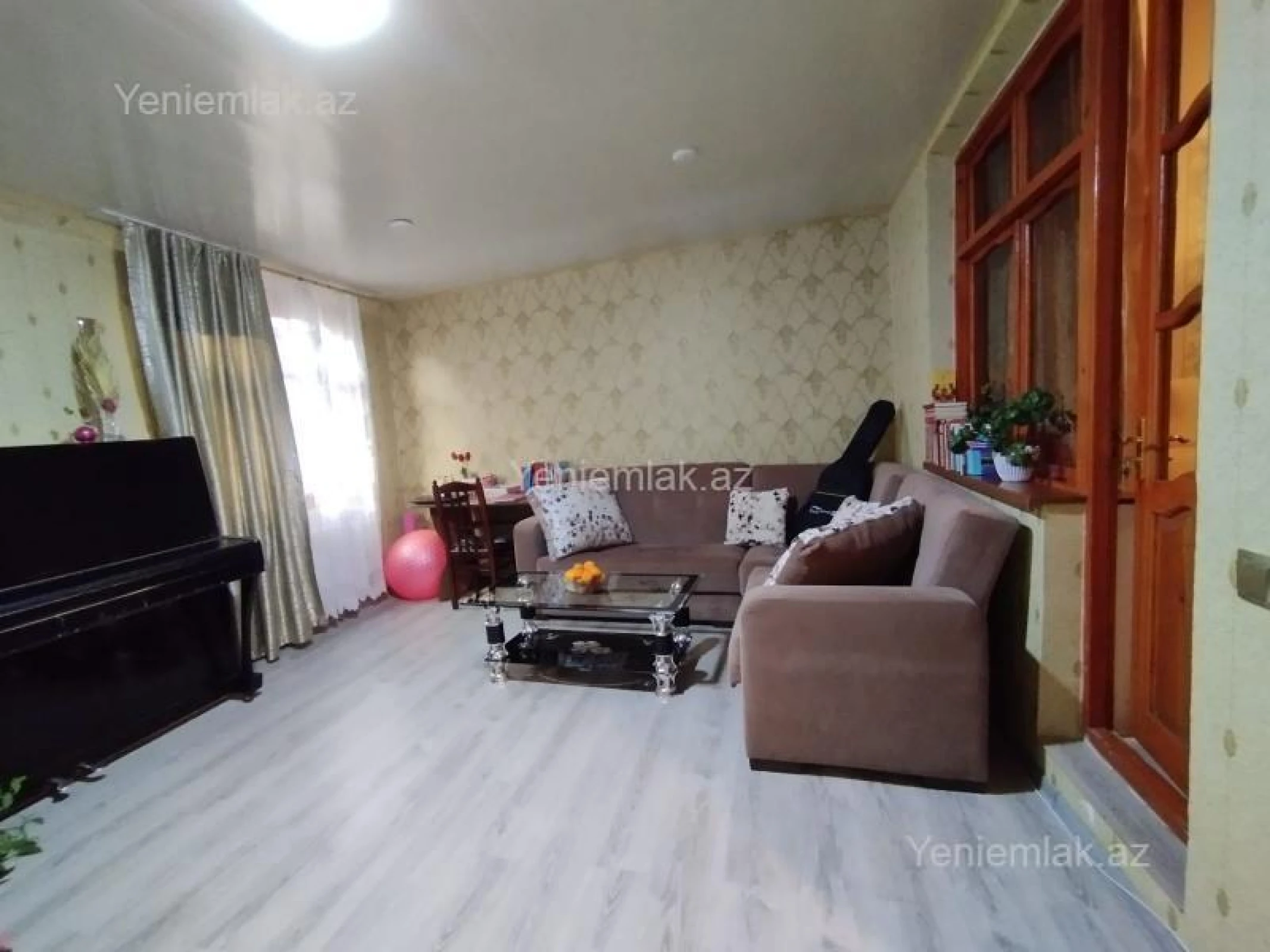 Satılır 3 otaqlı köhnə tikili 70 m²