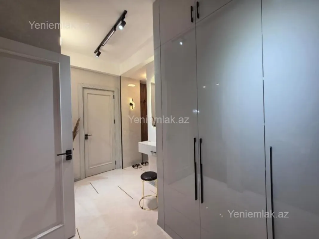 Satılır 2 otaqlı yeni tikili 55 m²