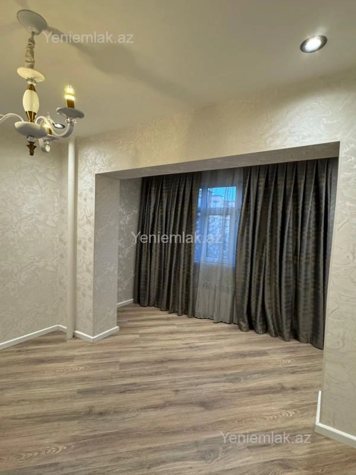 Satılır 2 otaqlı köhnə tikili 45 m²