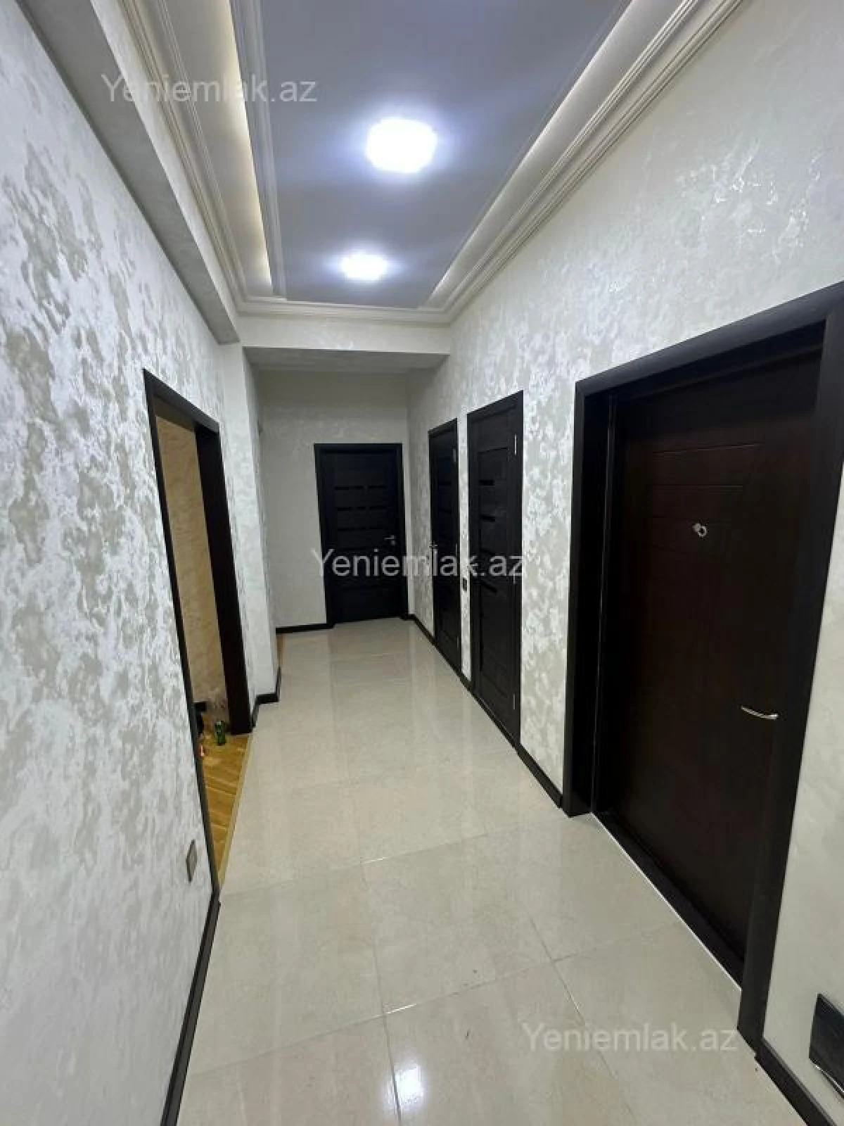 Satılır 3 otaqlı yeni tikili 130 m²