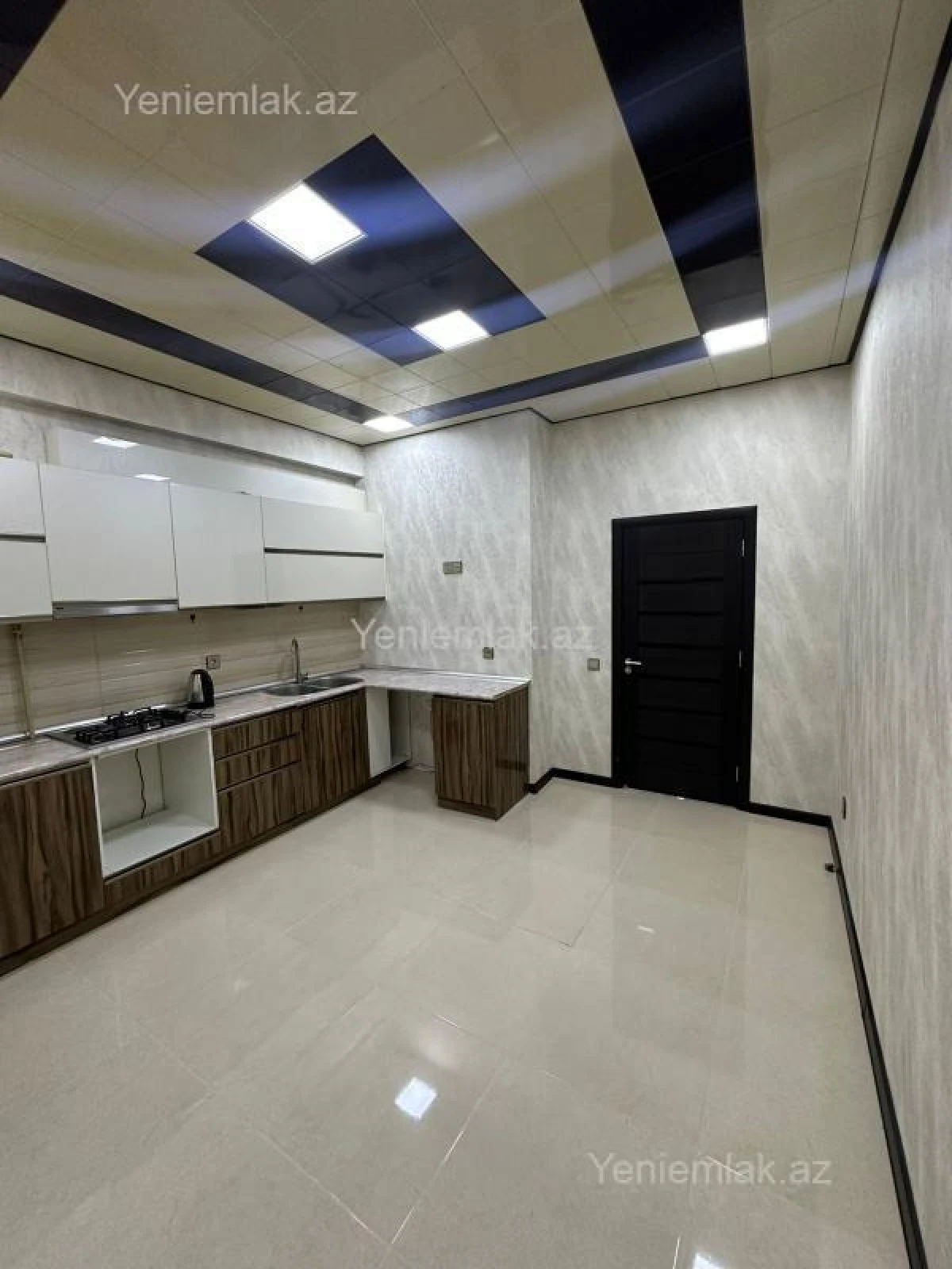 Satılır 3 otaqlı yeni tikili 130 m²