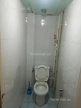 Satılır 2 otaqlı köhnə tikili 60 m²